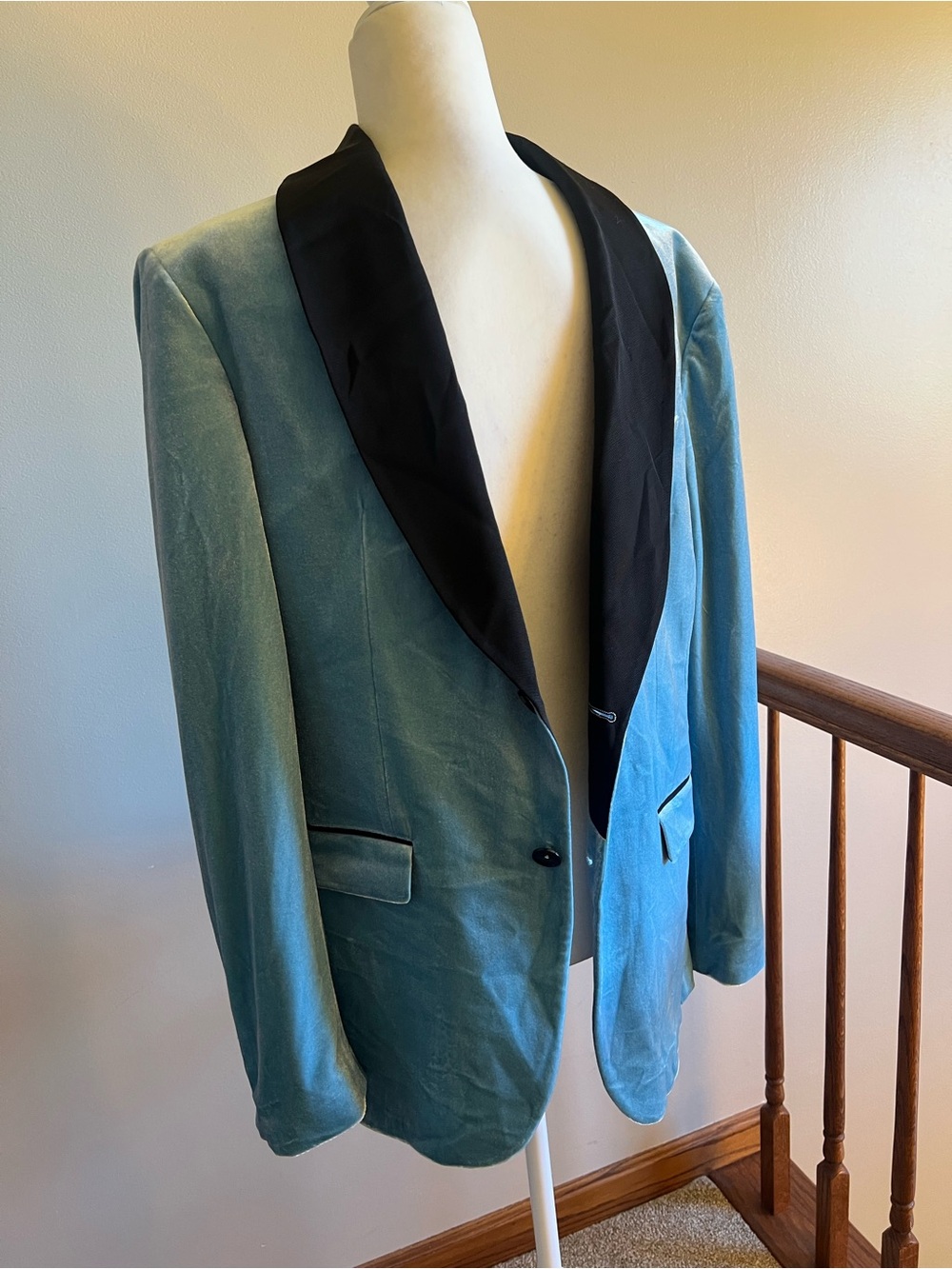 Zara Light Blue Velvet Blazer with Black Shawl Collar Mens size 40 jacket